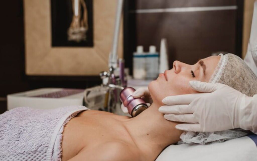 Bioestimulação de Colágeno e Elastina com Eletroterapia: Fundamentos Científicos e Benefícios Estéticos