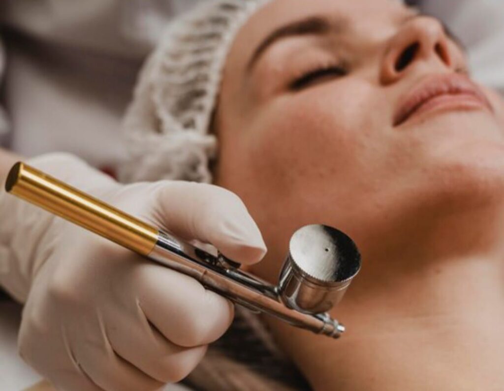 Peeling de Diamante: Benefícios para uma Pele Renovada e Saudável
